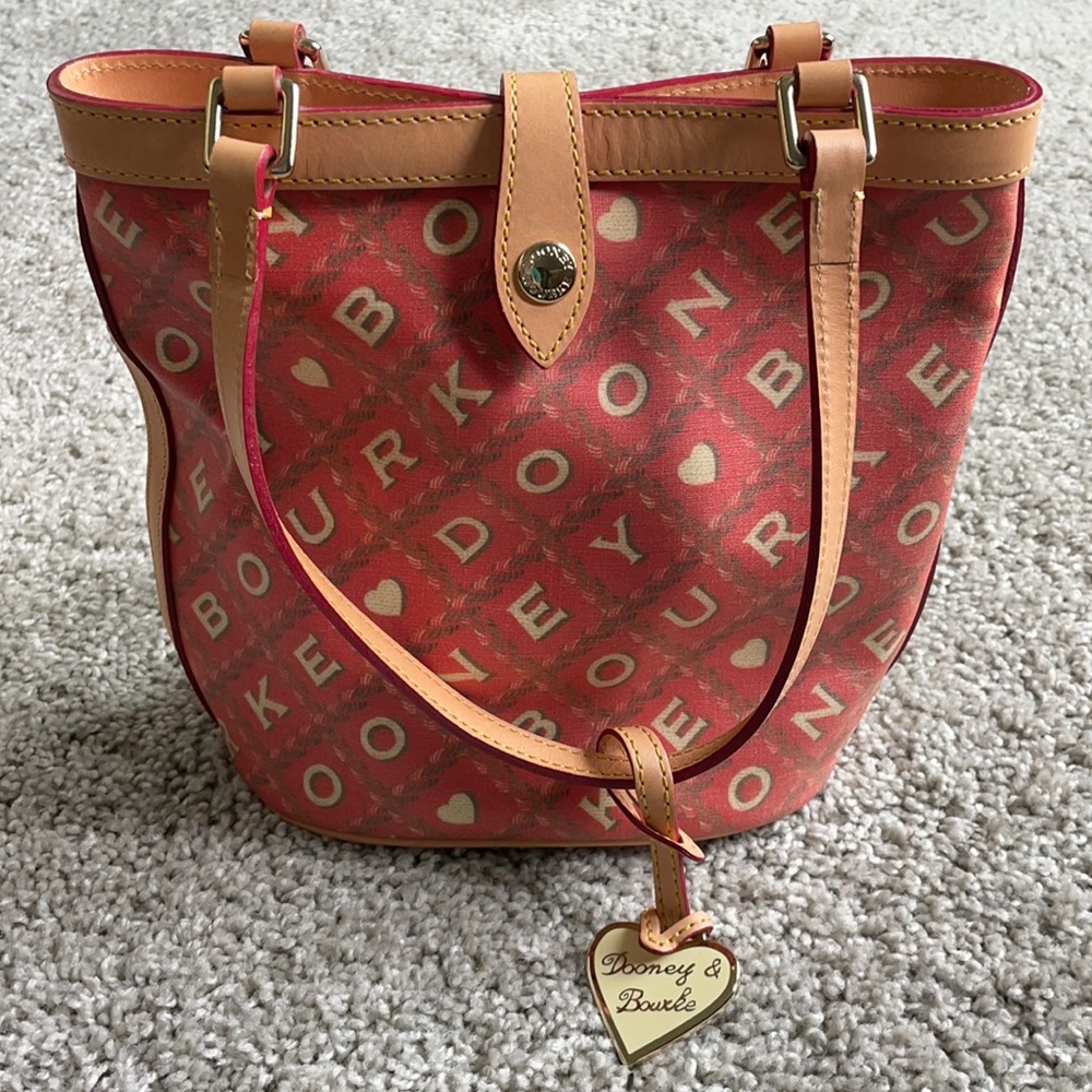 Dooney & Bourke Purse